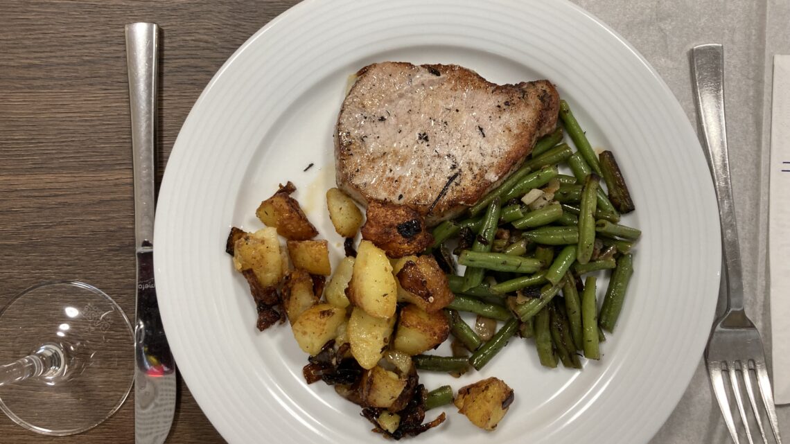 9. Treffen 23.11.2022 – Schweinesteaks mit Bohnen und Kartoffeln